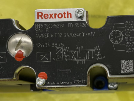 Rexroth R900928553 Hydraulic Proportional Valve R900927230 4WREE10E75-23/G24K31/A1V