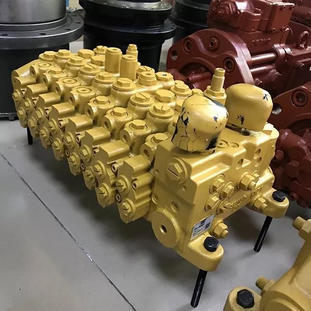 SH1203 SH120 Excavator Hydraulic Main Control Valve Components SH1203